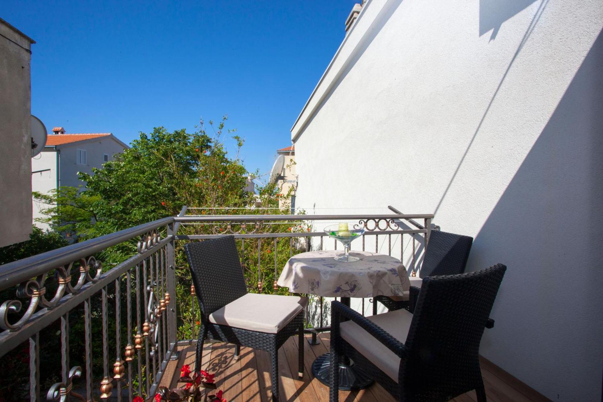 In Bidol Mit Eigenem Balkon